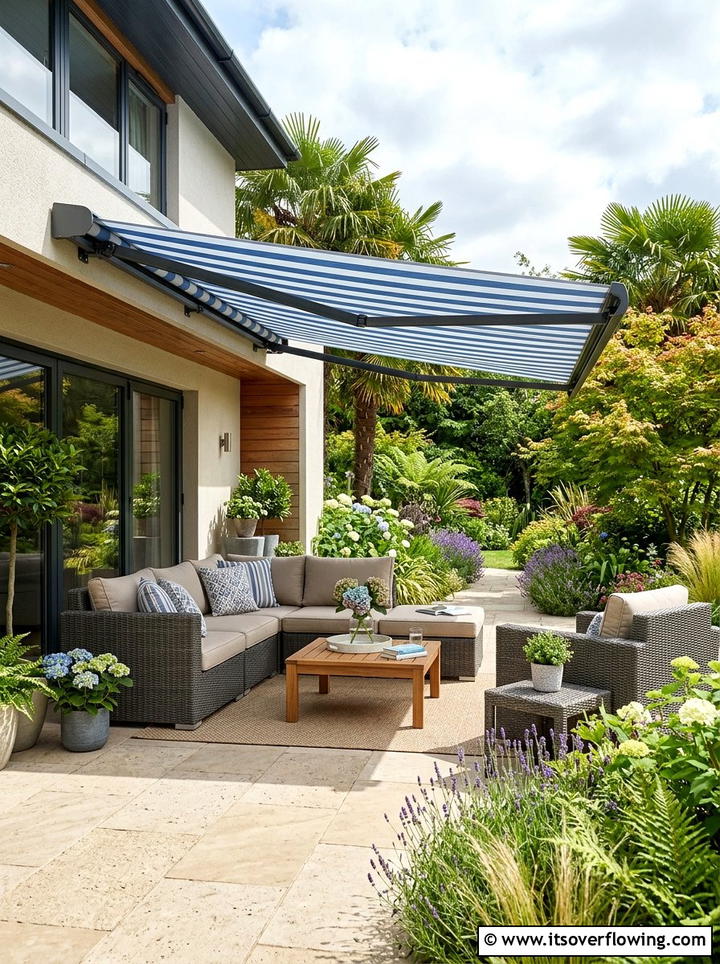 Retractable Awning - 25 garden design ideas for patios