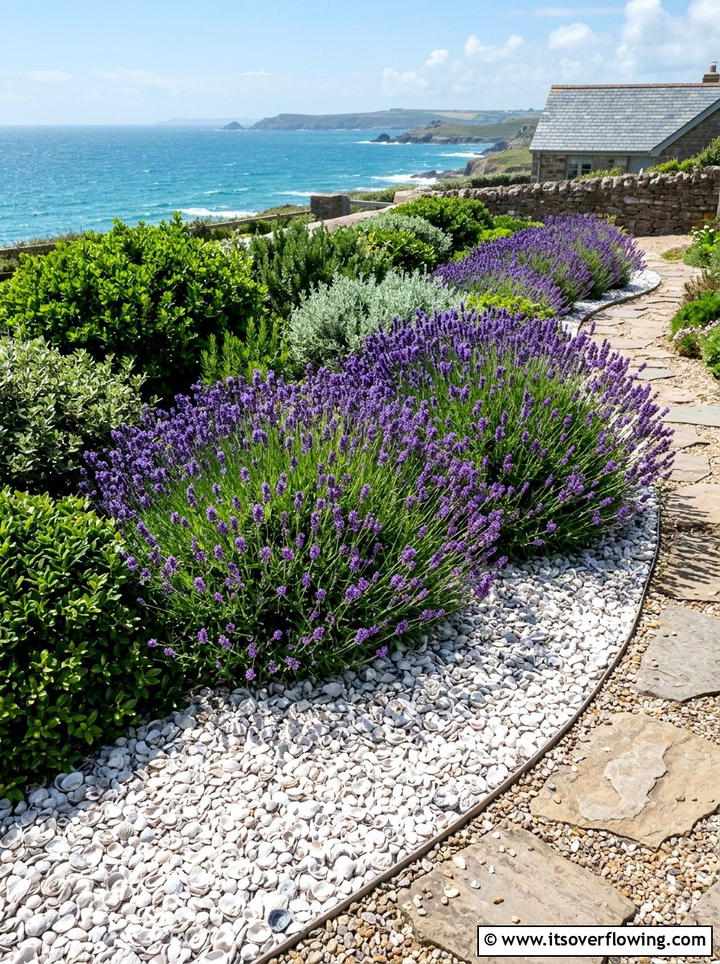 Seashell garden mulch - 25 recycled garden ideas with seashells