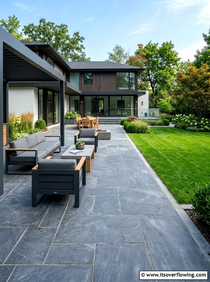 Slate Patio - 25 backyard ideas with patio