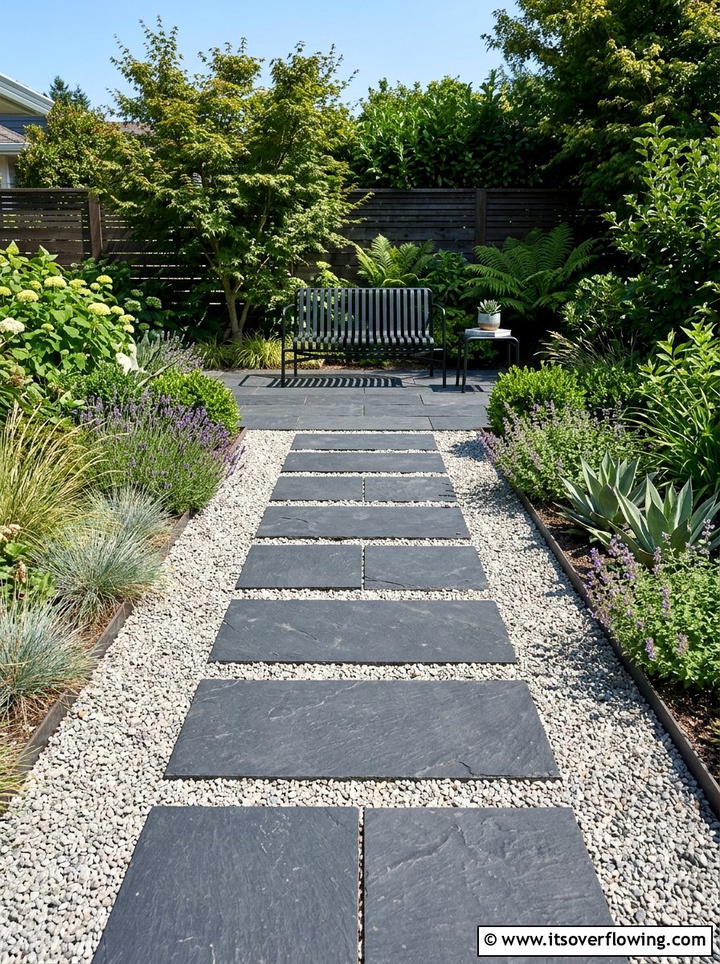 Slate Pavers In Gravel - 25 backyard ideas with stepping stones