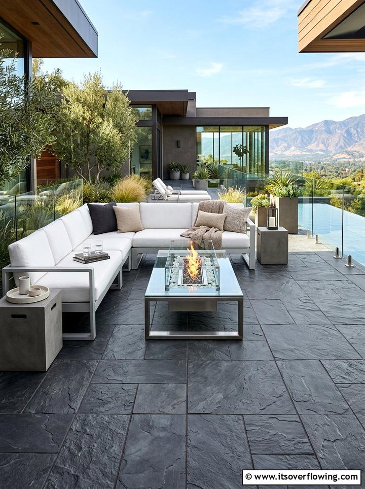 Slate Tile - 25 garden design ideas with texture
