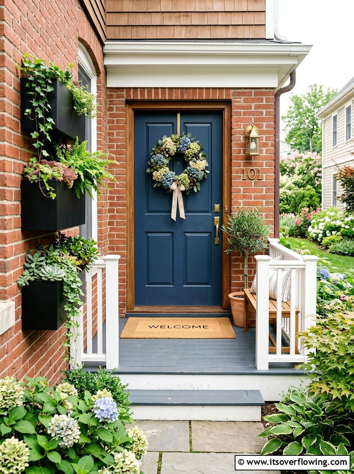 Small Apartment Porch - 25 front porch decor ideas with hydrangea wreath