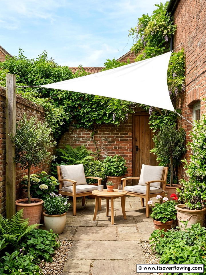 Small patio shade sail - 25 backyard decorating ideas with shade sail