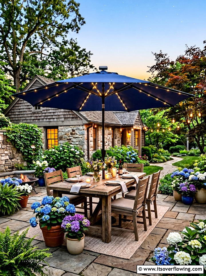 Solar Light Umbrella - 25 garden decor ideas with umbrellas