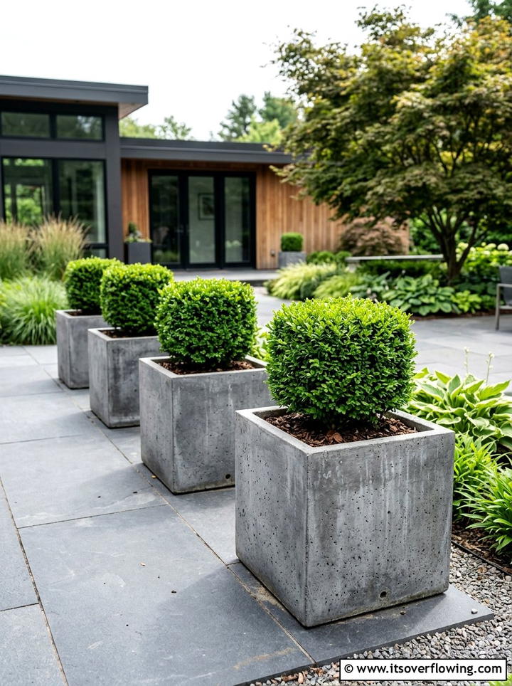 Square Concrete Garden Pots - 25 garden decor ideas with container groupings