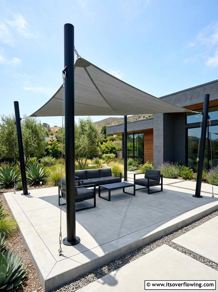 Steel post shade sail - 25 backyard decorating ideas with shade sail