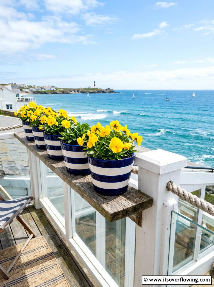 Striped Flower Pots - 25 creative garden ideas with colorful pots
