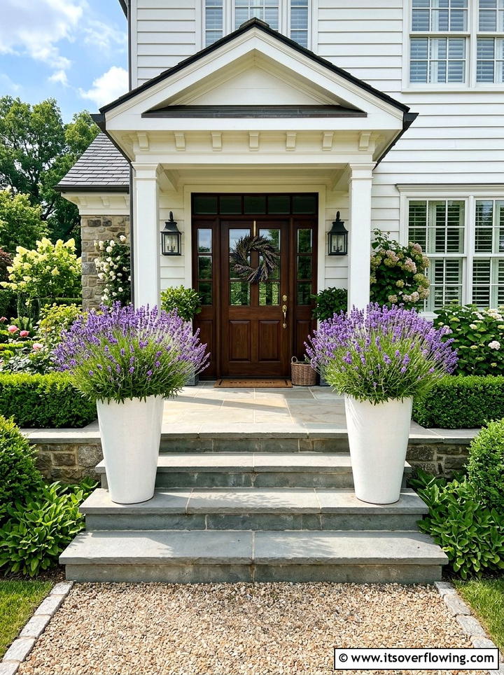 Symmetrical porch planters - 25 front porch ideas for small porches