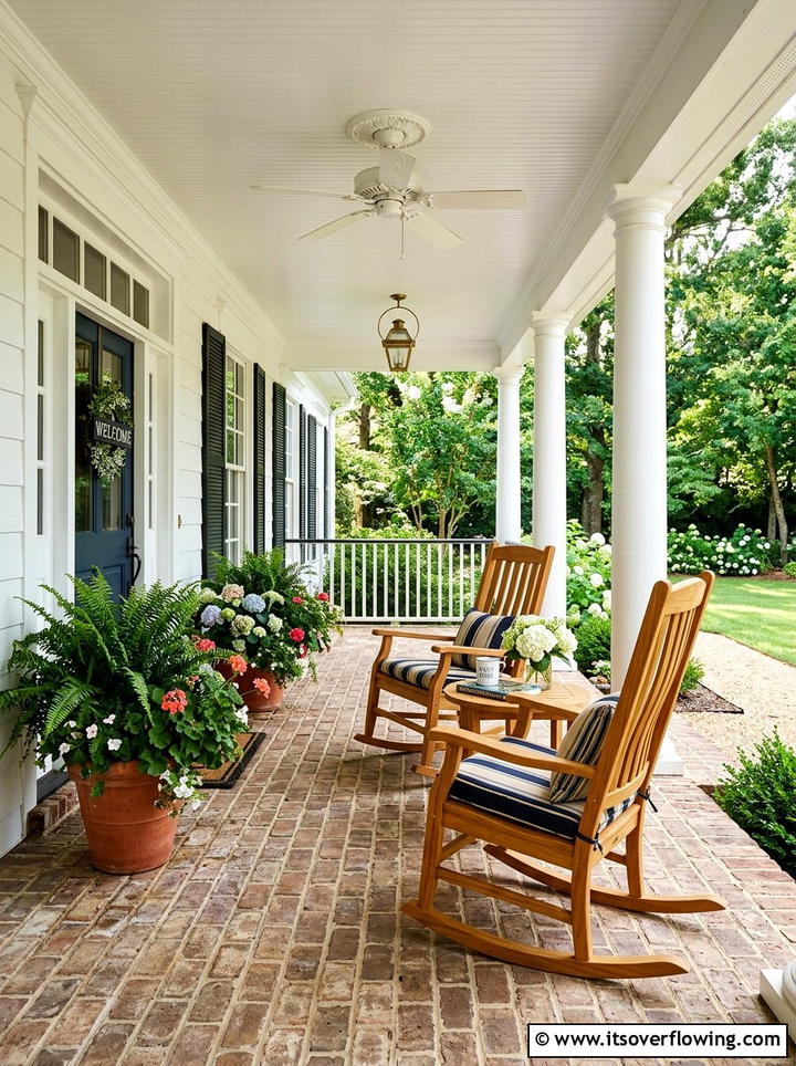 Teak rocking chair - 25 front porch decor ideas with natural wood