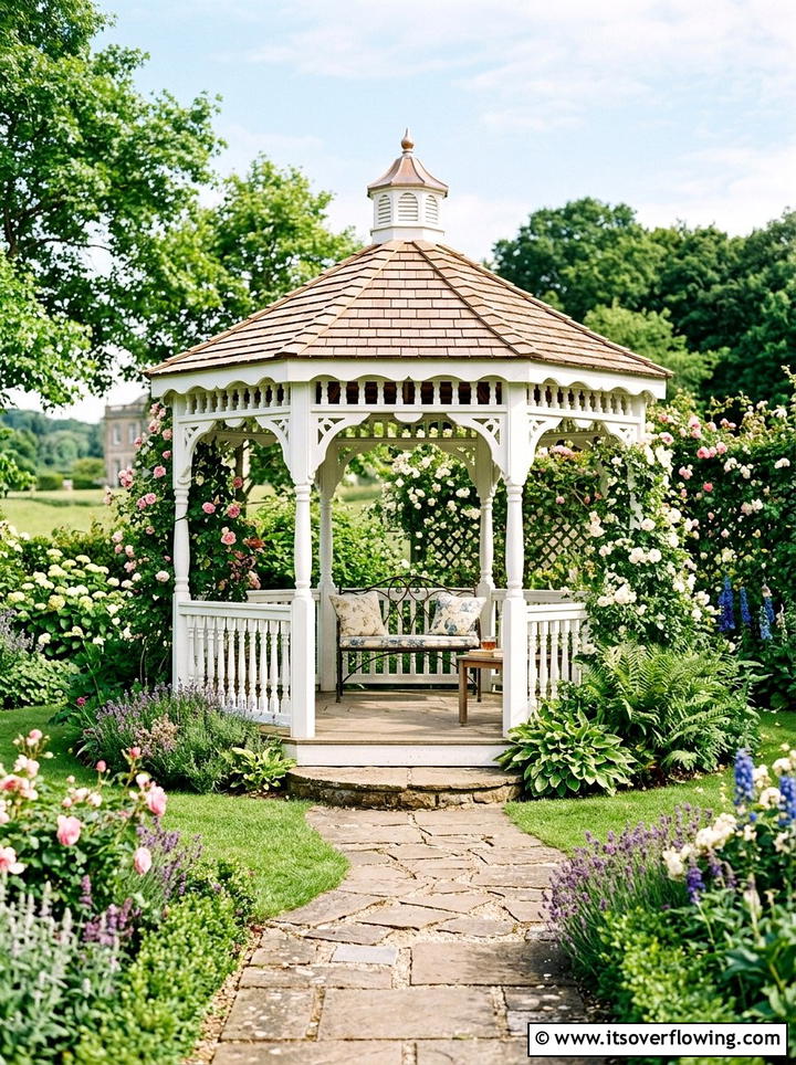 Traditional Garden Gazebo - 25 backyard ideas for large yards