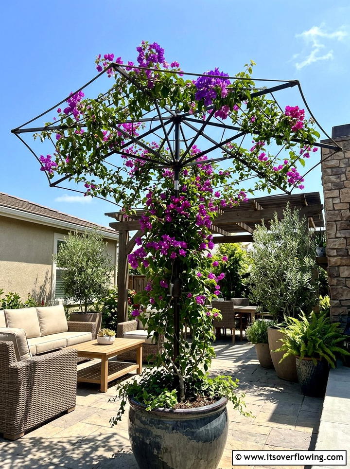 Umbrella frame plant tower - 25 cheap garden ideas with homemade trellis