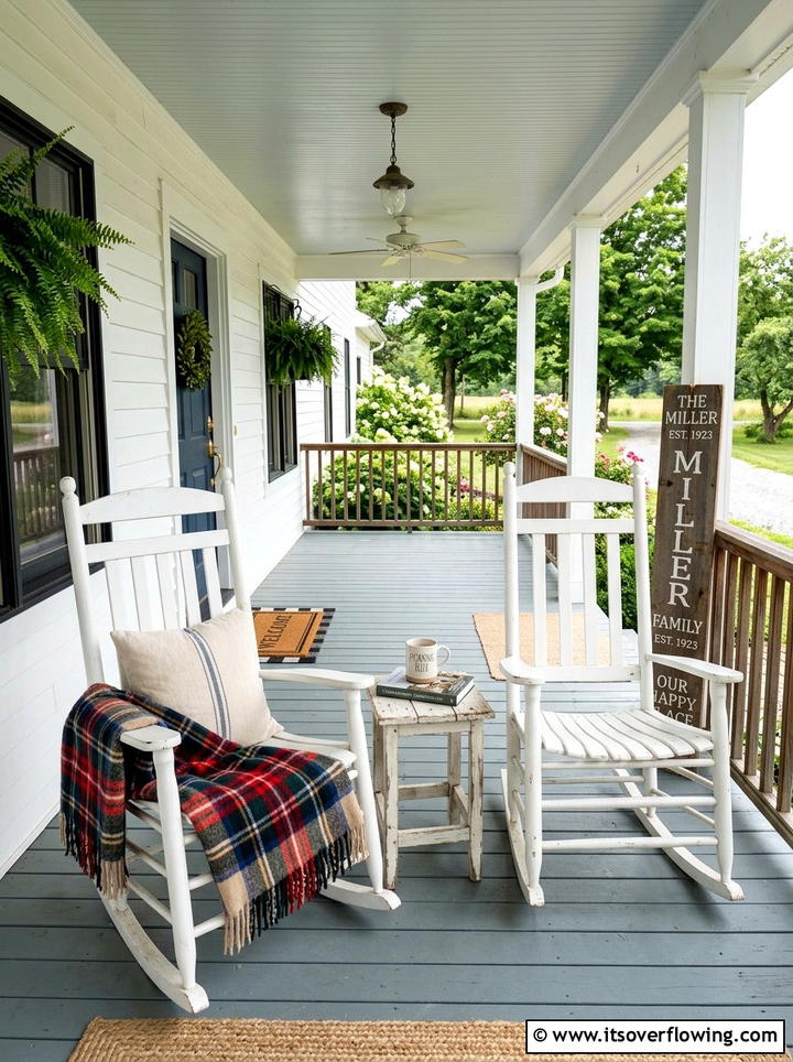 Vintage farmhouse porch rocker - 25 front porch decor ideas with personalized welcome sign