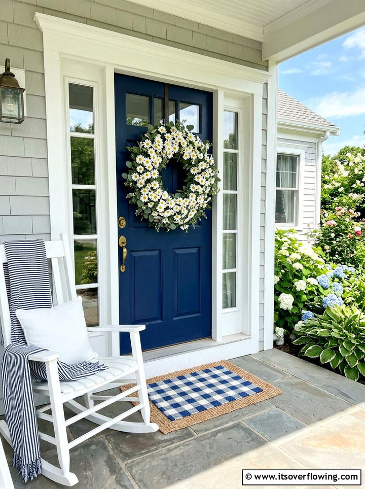 White Daisy Wreath - 25 front porch ideas with seasonal wreaths