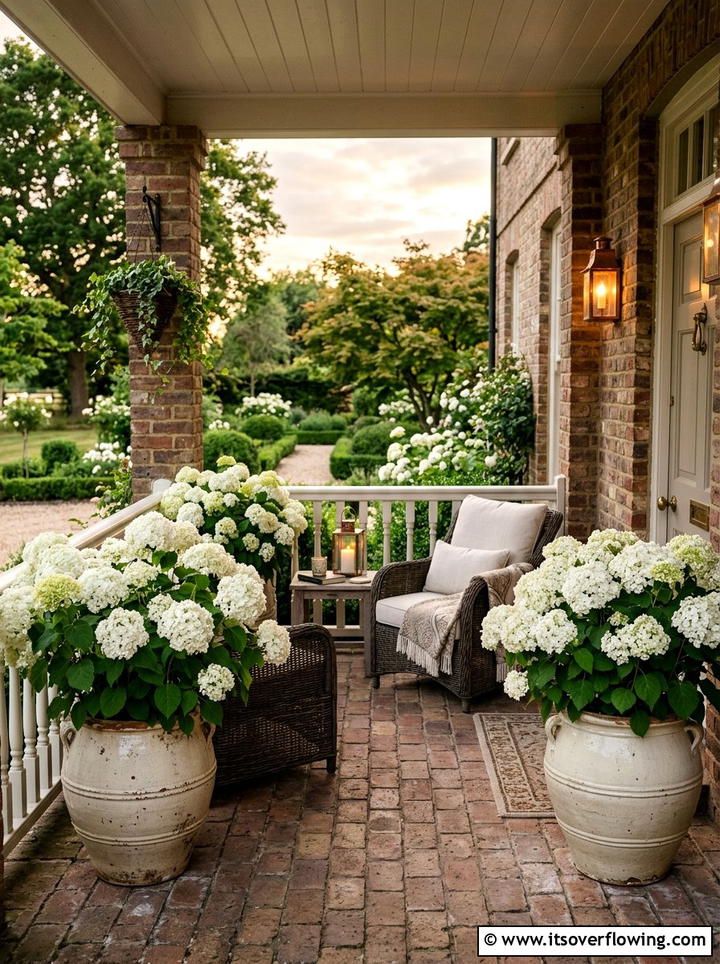 White Hydrangea Planters - 25 front porch decor ideas with florals