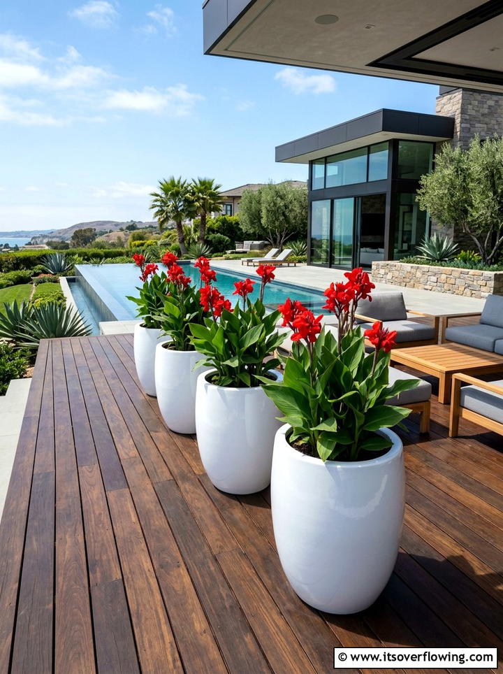 White Outdoor Pots - 25 creative garden ideas with colorful pots