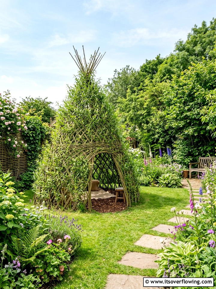 Willow Structure - 25 cheap garden ideas with cuttings