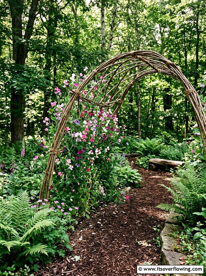 Willow branch rustic trellis - 25 garden decor ideas with trellis backdrops